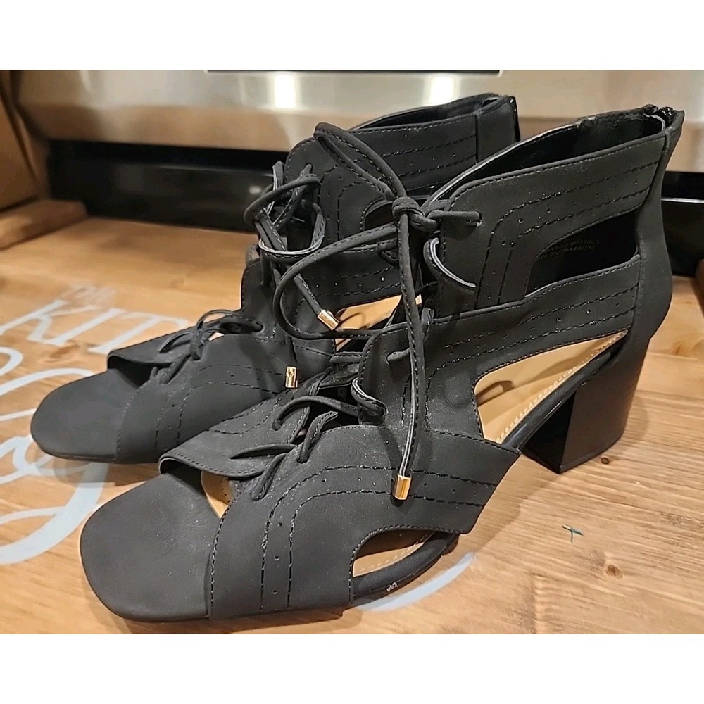 NEW Comfort View Lucinda Shoe 11W Black‎ Lace Up Heels